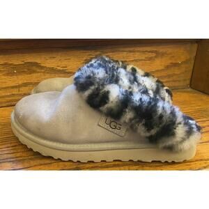 UGG CLUGGETTE LEOPARD SUEDE SHEEPSKIN SLIPPERS Women’s 8 Gray